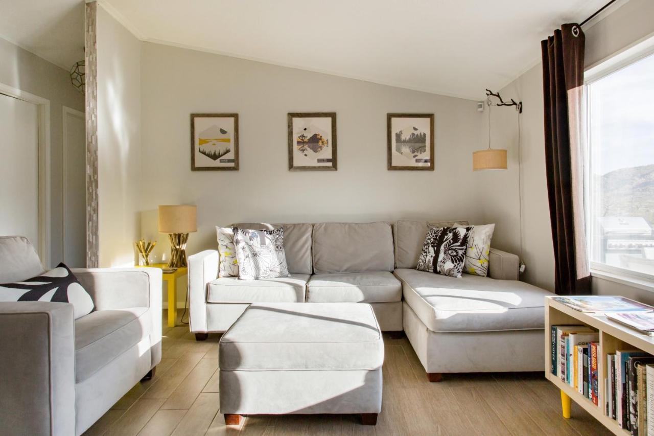 @ Marbella Lane - 10 Acres Oasis Desert Retreat! 约书亚树 外观 照片